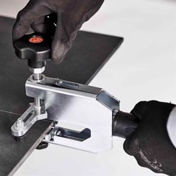 Raimondi knæktang til fliser i brug